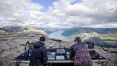 Einmusik b2b Jonas Saalbach live at Preikestolen in Norway for