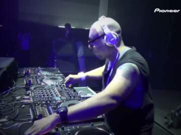 Roger Sanchez /house/ live Evolution Party @ Pioneer DJ TV