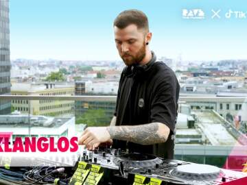 @klanglos @ FundRaving LIVE 2021 // Interview & DJ Set