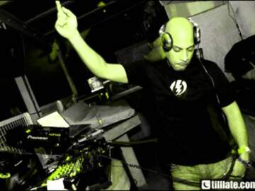 Dennis Ferrer-Live @ Winter Music Conference 2013 (DJ Mag Pool