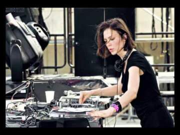 Nina Kraviz – Secret Sundace (28-3-2013)