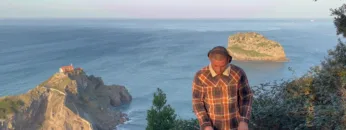 Sunset Groovy & Lo-Fi House Mix | Up High With