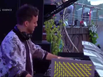 Maceo Plex @ Tomorrowland 2015 @ Cocoon Stage @ Vinyl