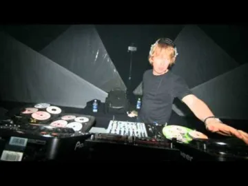 John Digweed – Transitions – Kiss 100 Mix