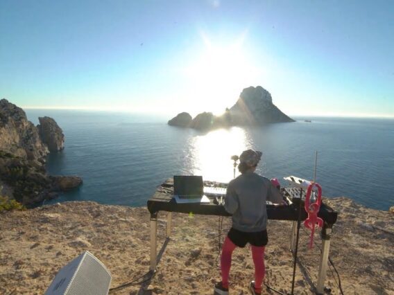 Giorgia Angiuli live @ Es Vedrà in Ibiza for Cercle