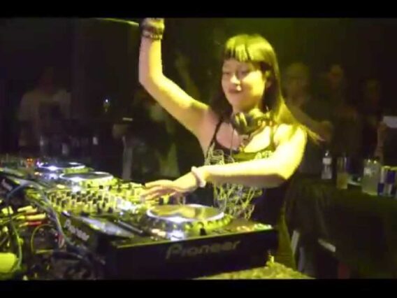 Fatima Hajji @ Happy Techno – City Hall (Barcelona /