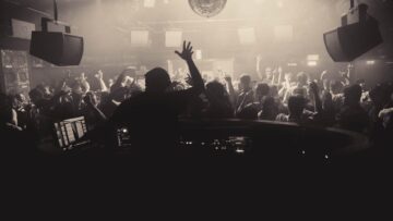 club-4458691_1920.jpg