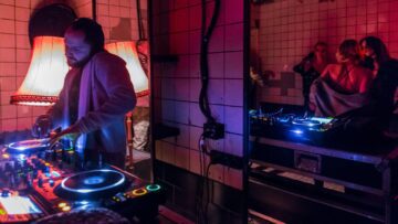 techno-party-featured-27.jpg