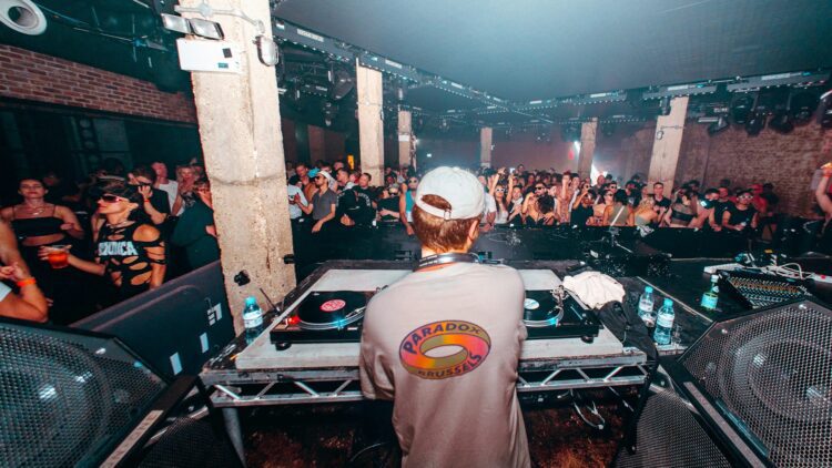 techno-party-featured-4.jpg